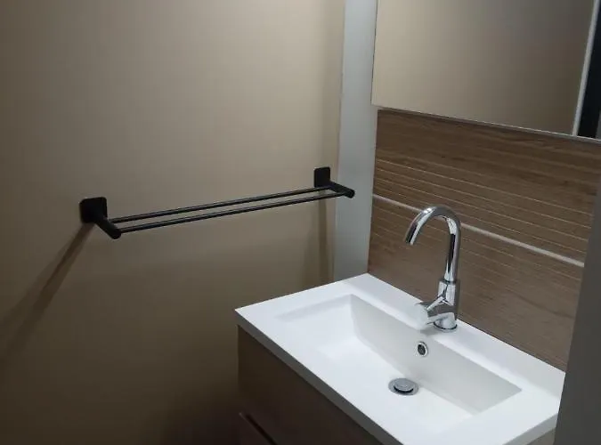 - Proche Circuit 24 Du Mans *