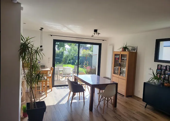 - Proche Circuit 24 Du Mans Couette-café